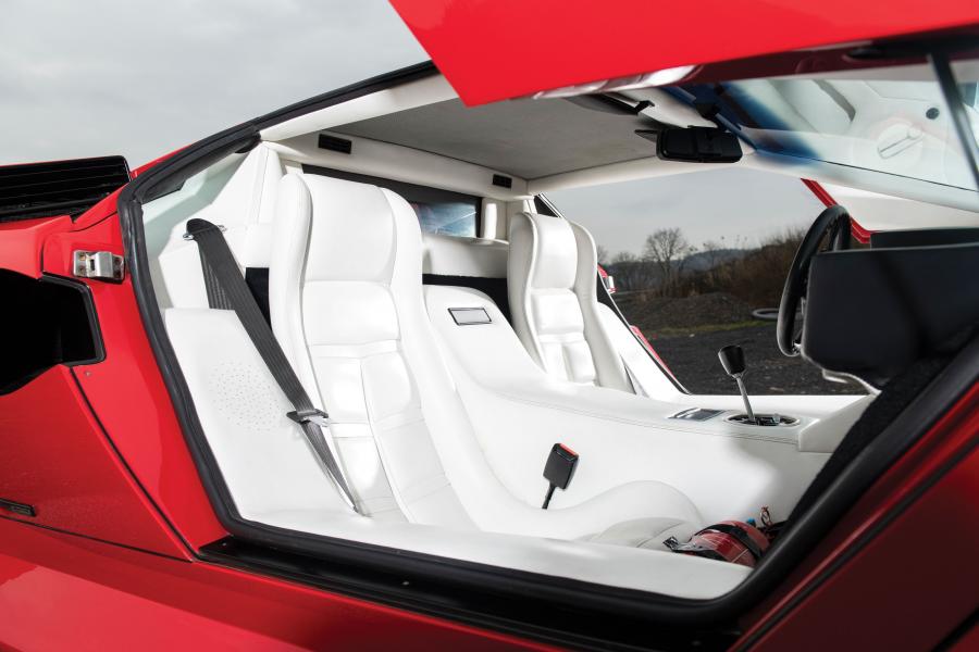 Интерьер Lamborghini Countach LP500 S 1984 года  (фото 34 из 34)